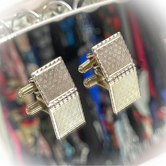 💕Beautiful Silvertone Vintage Cufflinks💕 - Picture 5 of 6